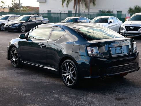 Used 2015 Scion tC Hatchback Coupe 2D image 4
