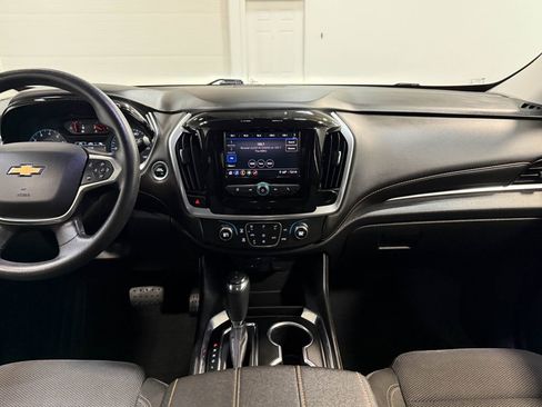 Used 2020 Chevrolet Traverse LS image 18