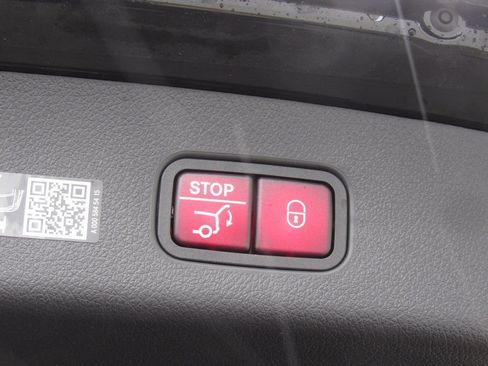 New 2026 Mercedes-Benz GLC 300 4MATIC image 23