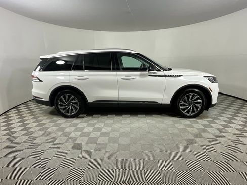 Used 2025 Lincoln Aviator 2WD w/ Equipment Group 101A image 5