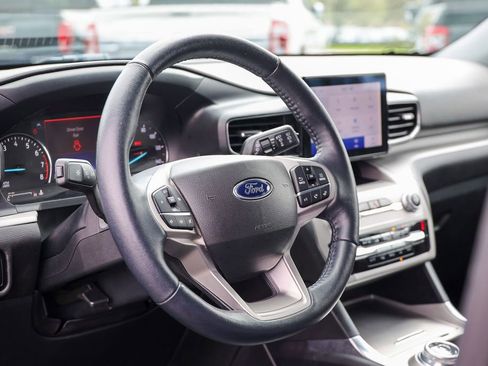 Certified 2023 Ford Explorer XLT w/ Equipment Group 202A image 30