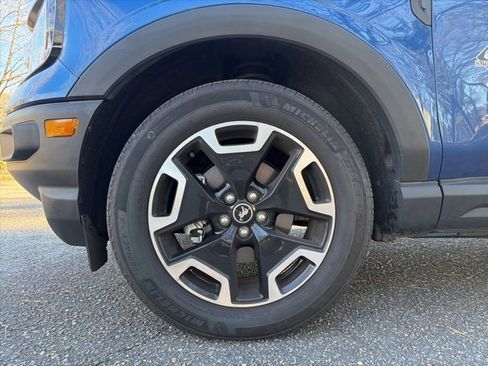 Used 2023 Ford Bronco Sport Outer Banks w/ Tech Package image 9