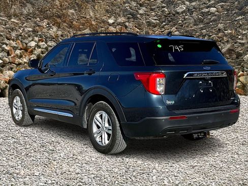 Used 2023 Ford Explorer XLT image 10