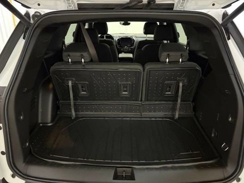 Used 2022 Chevrolet Traverse LT w/ Midnight/Sport Edition AWD/4WD image 12