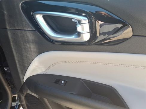 Used 2024 Jeep Compass Limited w/ Elite Group image 8