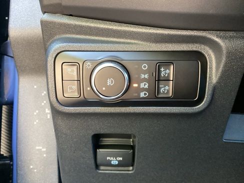 New 2025 Ford Bronco Badlands image 64