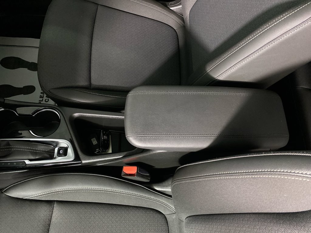 Certified 2024 Buick Encore GX Preferred AWD/4WD image 20