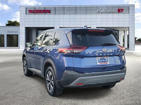 Certified 2022 Nissan Rogue SV image 4