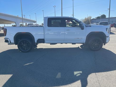New 2026 GMC Sierra 2500 AT4 w/ Technology Package image 4