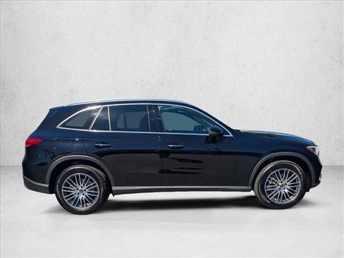 Certified 2025 Mercedes-Benz GLC 300 image 7