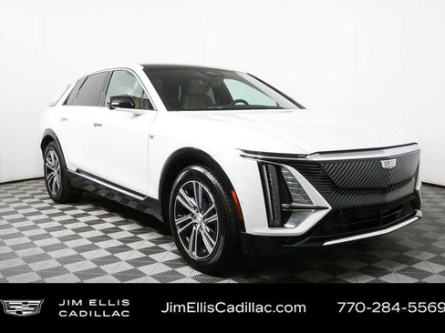 Certified 2024 Cadillac Lyriq Luxury w/ Nappa Leather Package AWD/4WD image 1