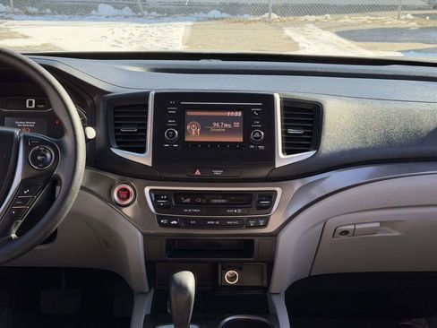 Used 2018 Honda Pilot LX image 18