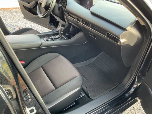 Used 2021 MAZDA MAZDA3 s image 22