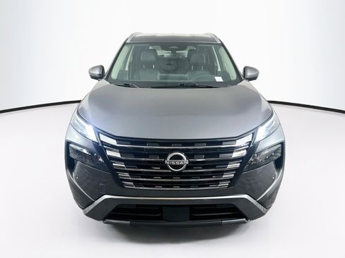 Used 2026 Nissan Rogue SL FWD image 2
