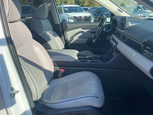 Used 2025 Honda Pilot Elite image 21