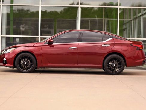 Used 2022 Nissan Altima 2.5 Platinum AWD/4WD image 4