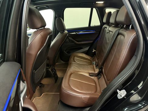 Used 2021 BMW X1 sDrive28i w/ Premium Package image 18