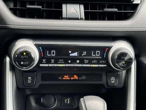 Used 2023 Toyota RAV4 XLE w/ Convenience Package FWD image 5