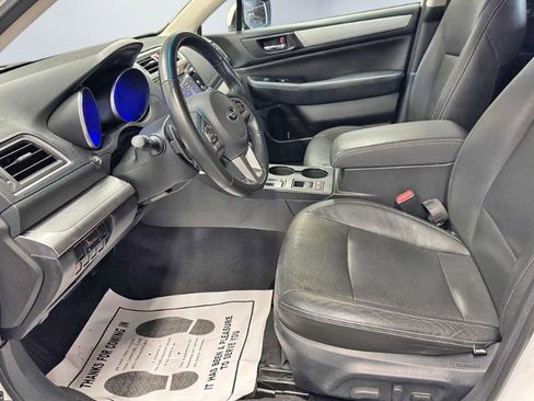 Used 2016 Subaru Outback 2.5i Premium image 12