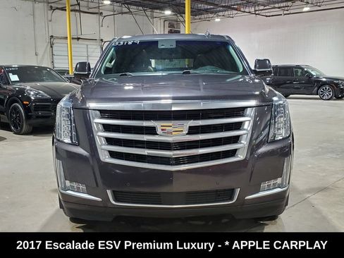 Used 2017 Cadillac Escalade ESV Premium Luxury RWD image 2
