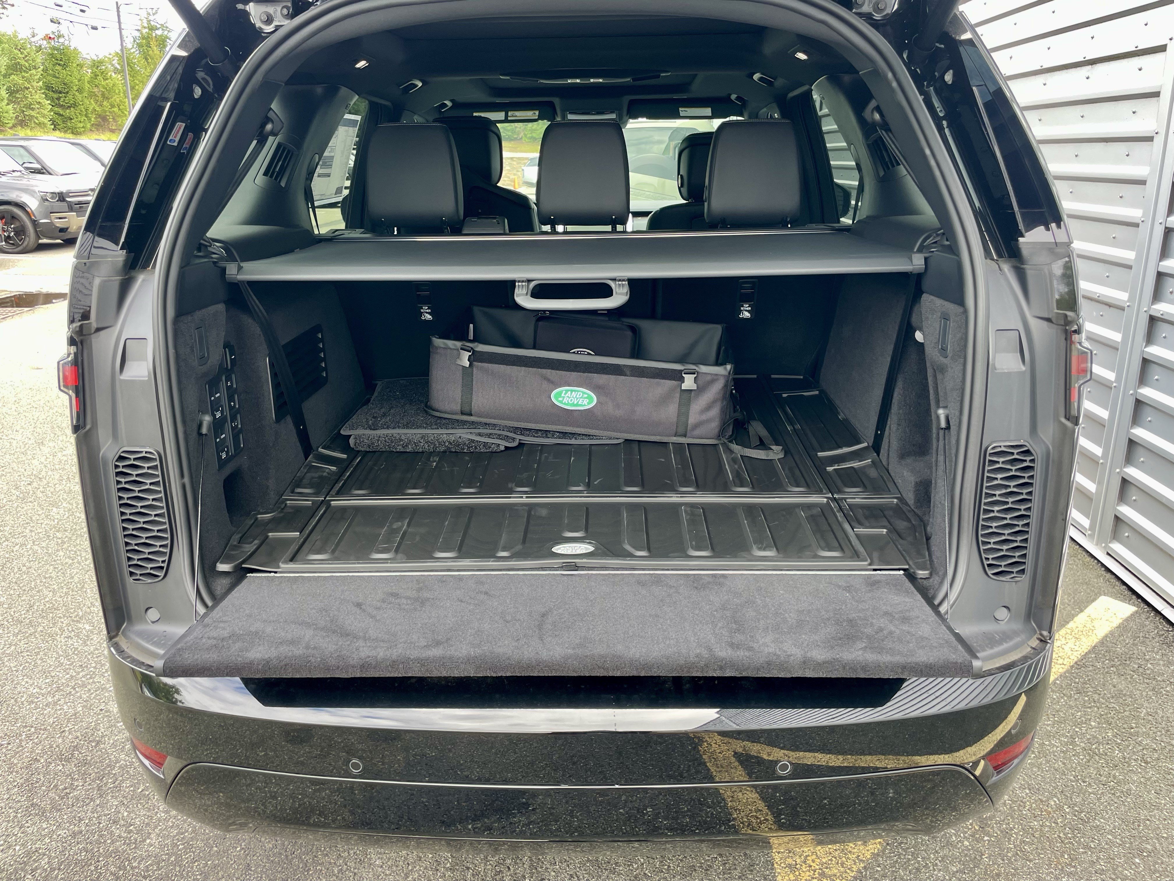 New 2026 Land Rover Discovery Dynamic SE AWD/4WD image 38
