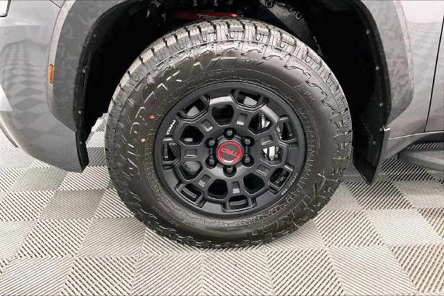 Used 2024 Toyota Sequoia TRD Pro AWD/4WD image 10