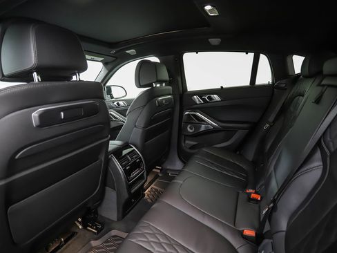 New 2026 BMW X6 M60i image 21