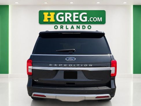 Used 2024 Ford Expedition XLT RWD image 8