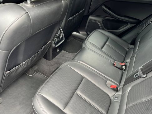 Used 2018 Porsche Macan image 16