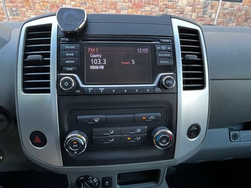 Used 2018 Nissan Frontier SV AWD/4WD image 15