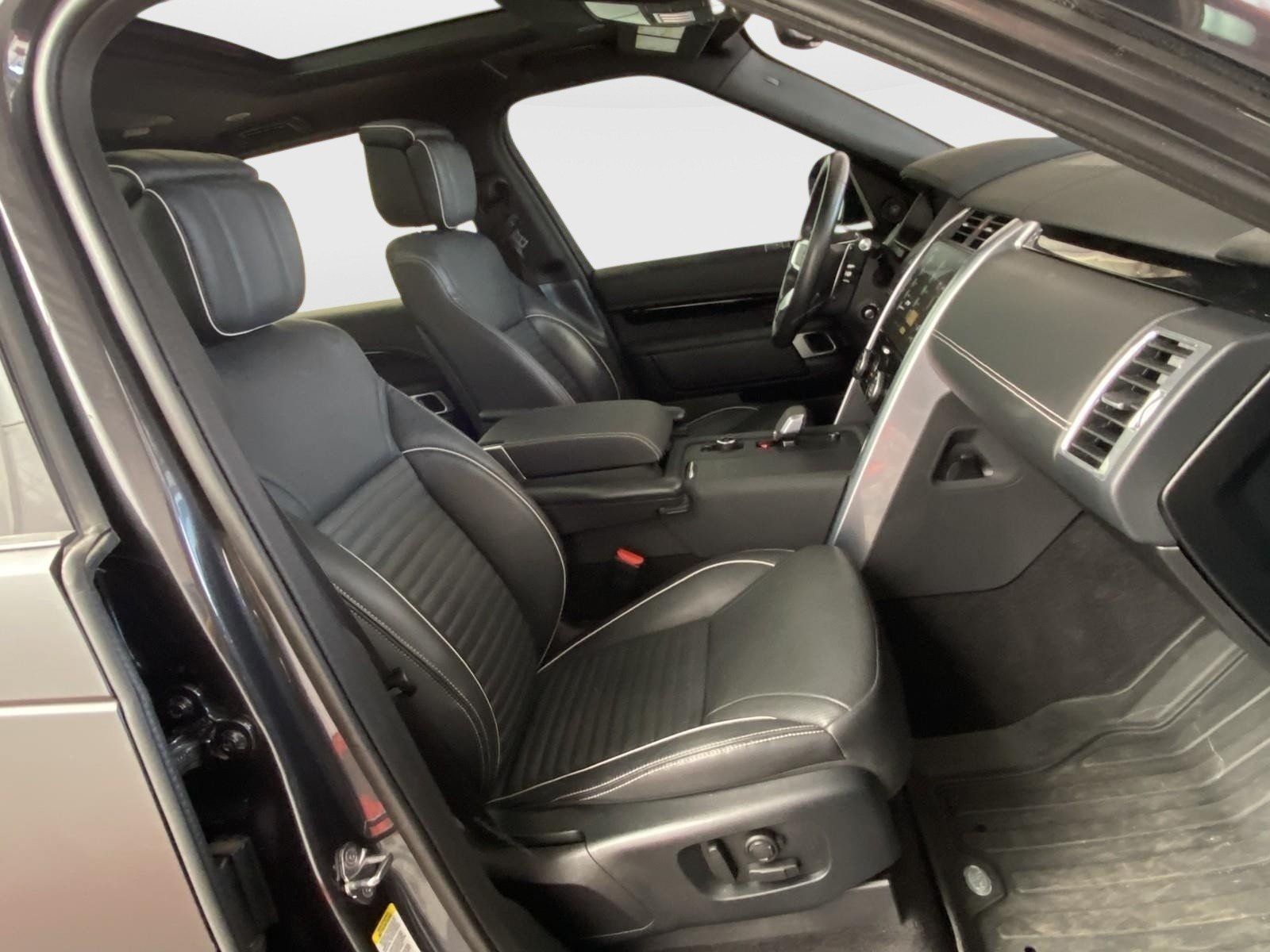 Used 2021 Land Rover Discovery HSE R-Dynamic AWD/4WD image 9