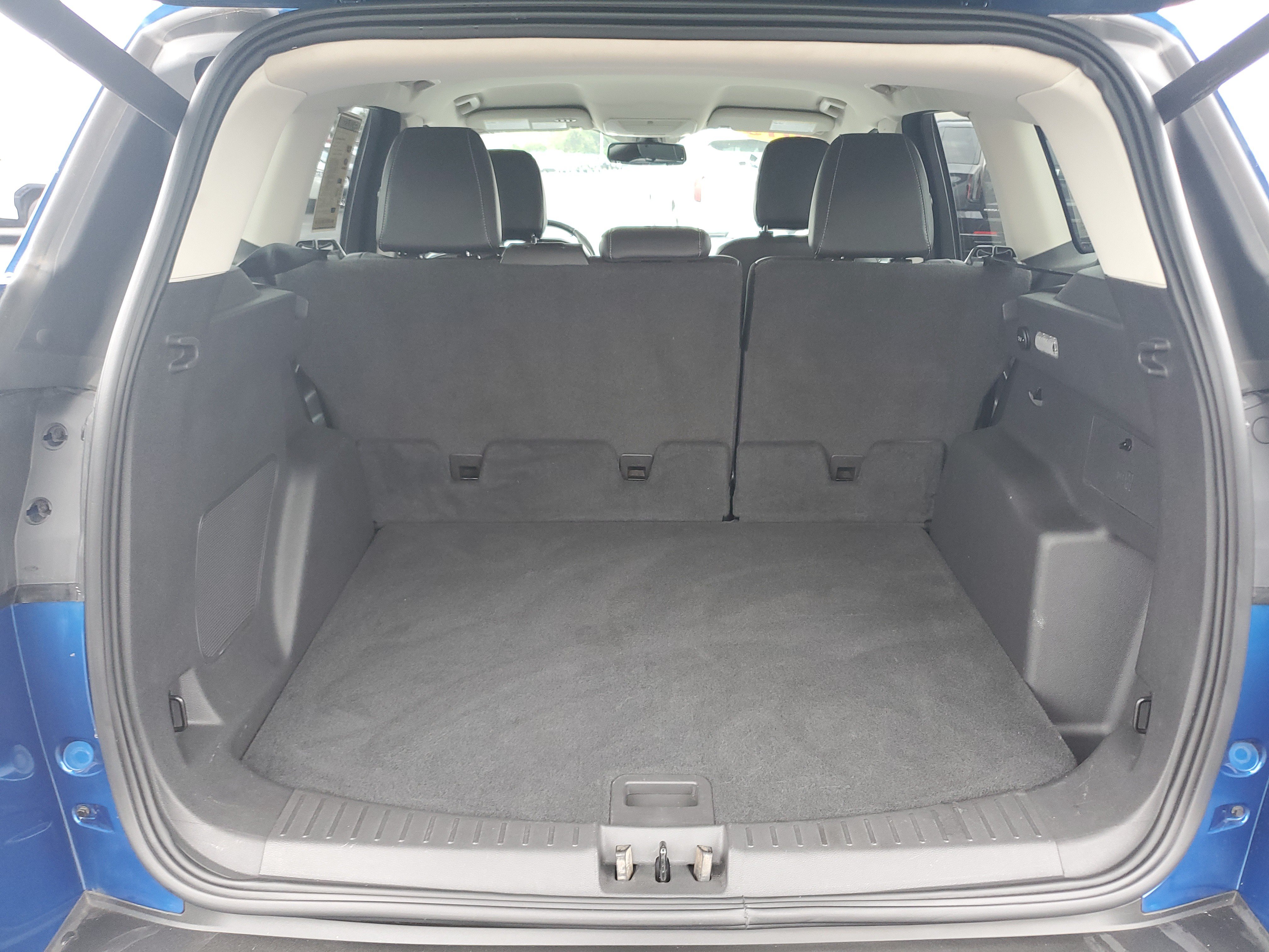 Used 2019 Ford Escape Titanium AWD/4WD image 9