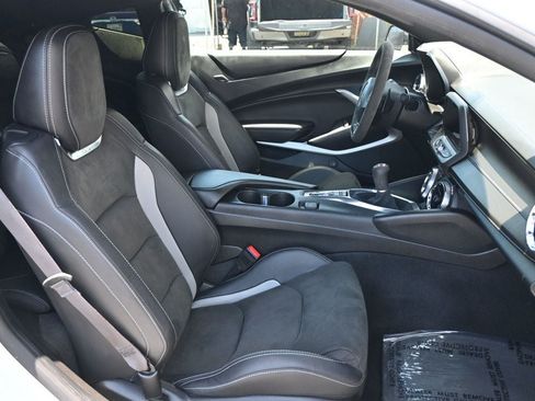 Used 2017 Chevrolet Camaro SS RWD image 19
