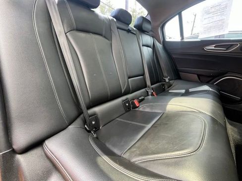 Used 2020 Alfa Romeo Giulia Ti w/ Active Blind Spot Package AWD/4WD image 30