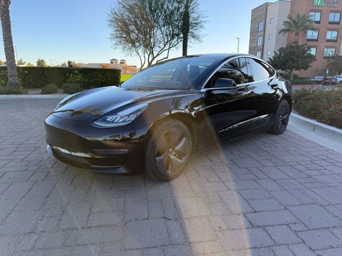 Used 2018 Tesla Model 3 Mid Range image 6