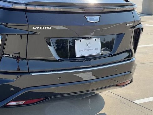 New 2026 Cadillac Lyriq Luxury image 6