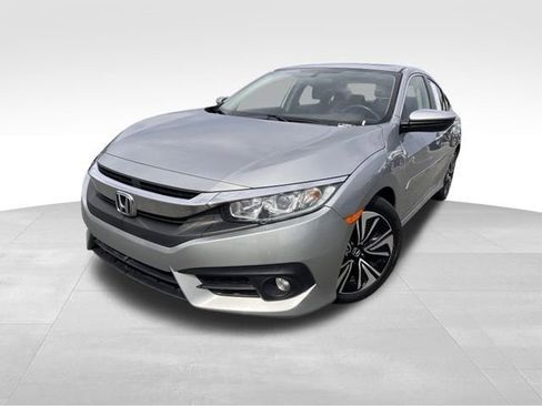 Used 2018 Honda Civic EX-T image 9