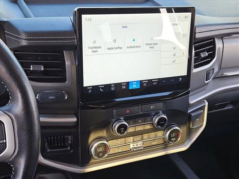 Used 2022 Ford Expedition XLT image 14