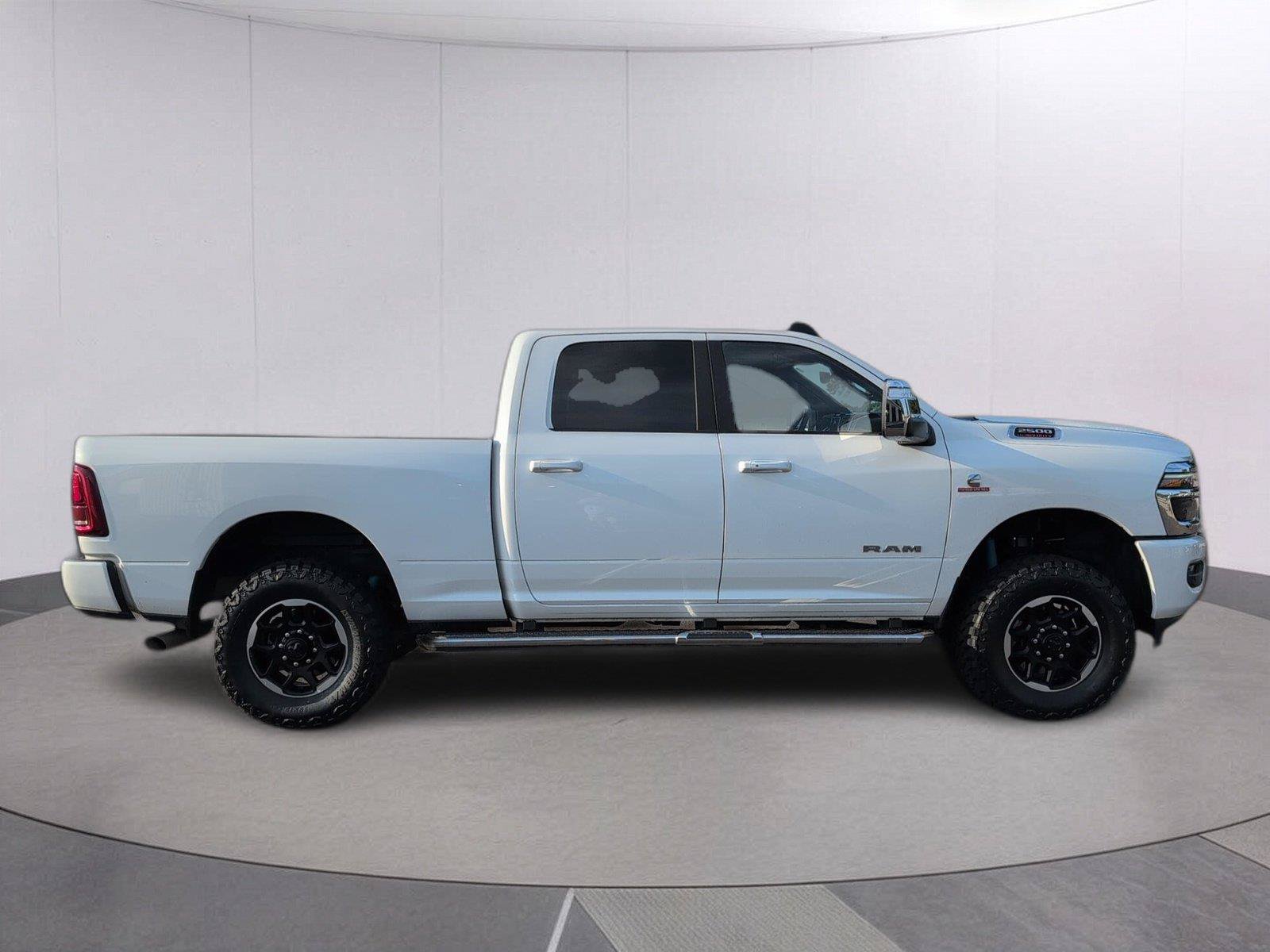 Used 2025 RAM 2500 Laramie AWD/4WD image 8