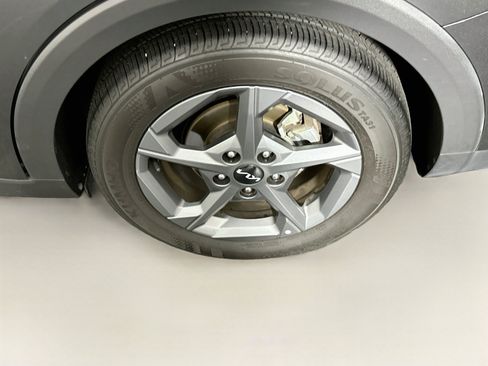 Used 2025 Kia K4 FWD image 11