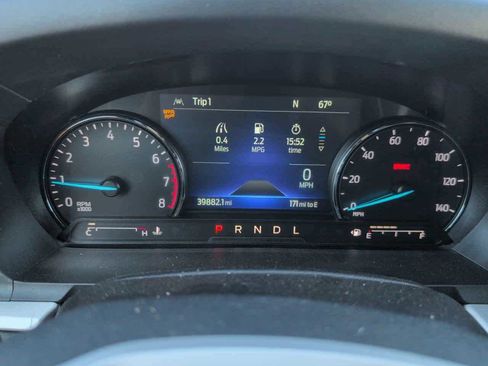 Used 2022 Ford Explorer XLT image 31