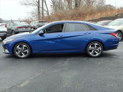 Used 2021 Hyundai Elantra Limited image 5