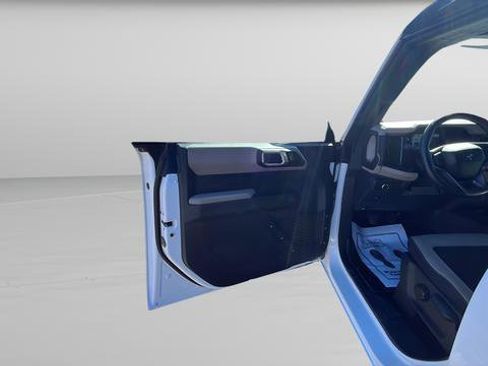 Used 2022 Ford Bronco Big Bend image 9