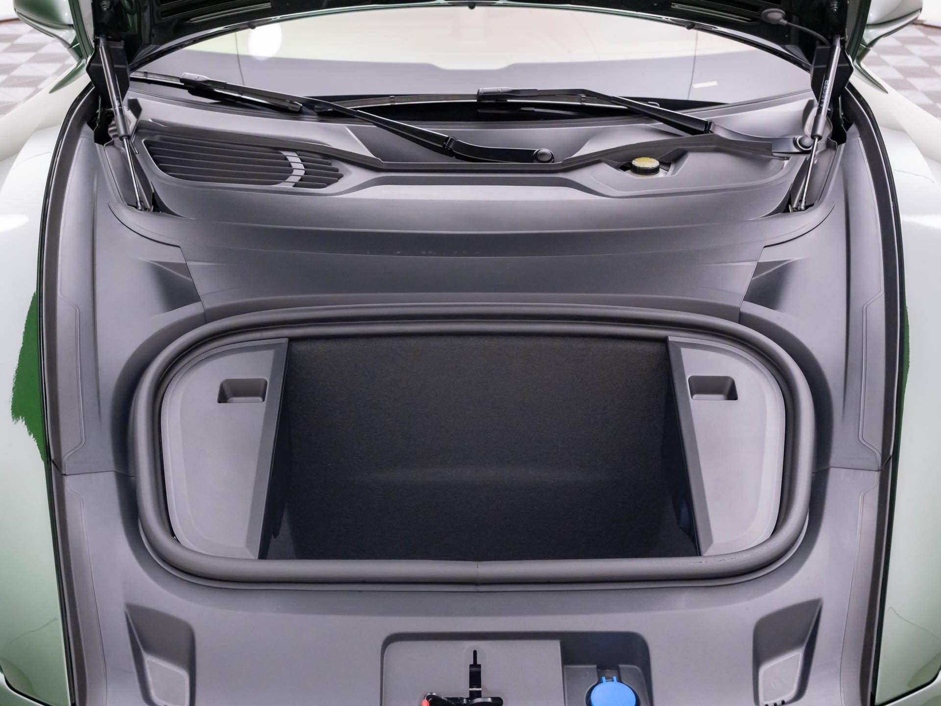 New 2026 Porsche Taycan 4S AWD/4WD image 27