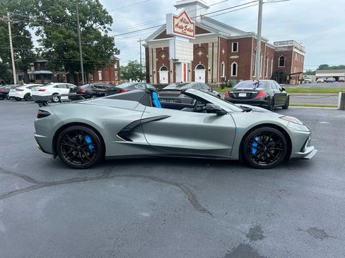 Used 2022 Chevrolet Corvette Stingray Premium Conv w/ Z51 Performance Package RWD image 4