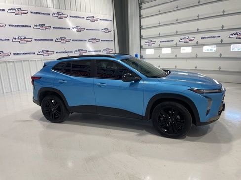 Used 2025 Chevrolet Trax ACTIV w/ Driver Confidence Package image 7