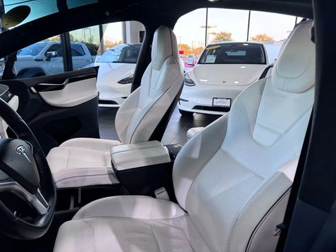 Used 2016 Tesla Model X 90D image 11