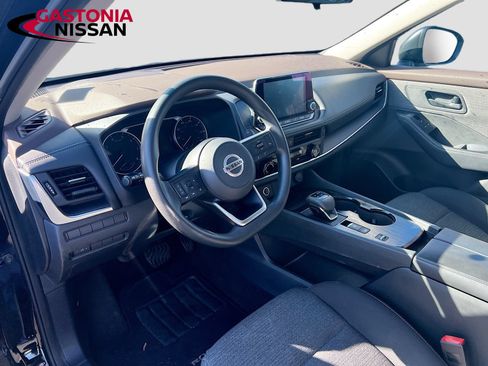 Used 2021 Nissan Rogue S FWD image 11