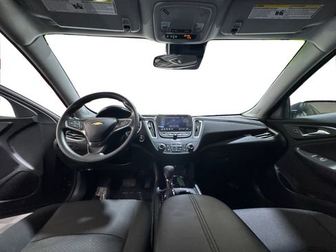 Used 2025 Chevrolet Malibu LT FWD image 13
