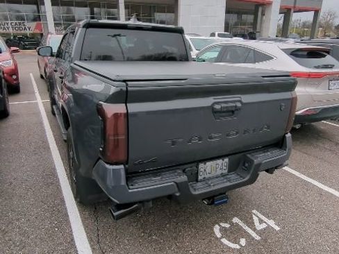 Used 2025 Toyota Tacoma SR5 image 13